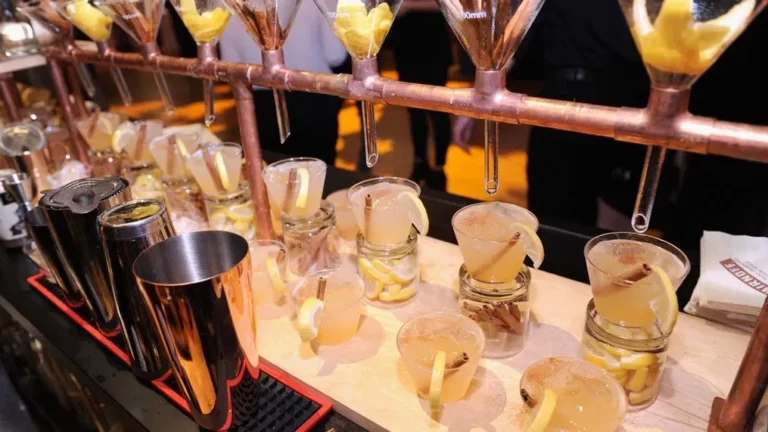 Cocktails Get the Home Treatment in Several New Books
